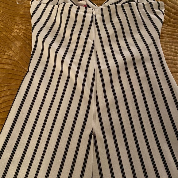 Jumpsuit - Picture 5 of 7